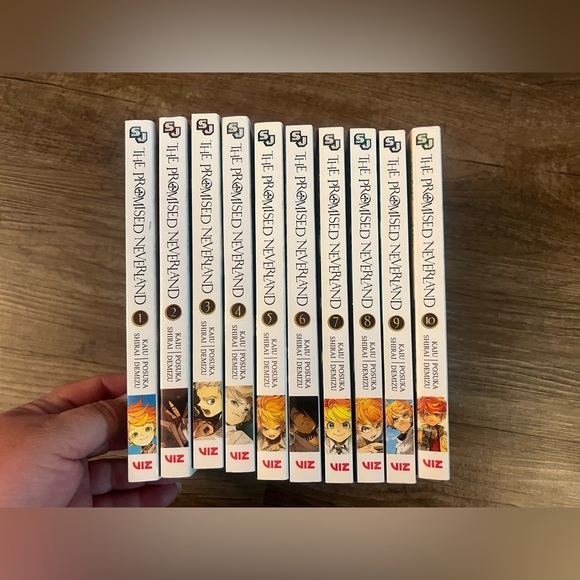 The Promised Neverland Volume 1-10 Set English‎ Manga - Picture 3 of 4